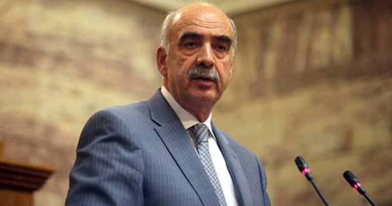 Μεϊμαράκης σε Βαρουφάκη: «Με πουκάμισα έξω και στυλ χαβαλέ δεν πείθεις»