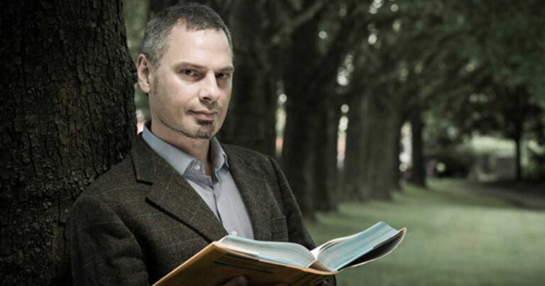 Ο πιο πολύγλωσσσος άνθρωπος του κόσμου είναι από το Ηράκλειο και μιλάει 32 γλώσσες!