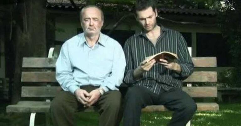 Ο γιος βάζει τις φωνές στον ηλικιωμένο πατέρα του. Η απάντηση του πατέρα; Θα σας συγκινήσει…