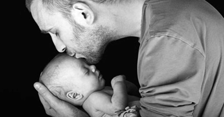 Το πατρικό φιλί: Ο σύγχρονος πατέρας είναι λίγο πιο μπαμπάς.