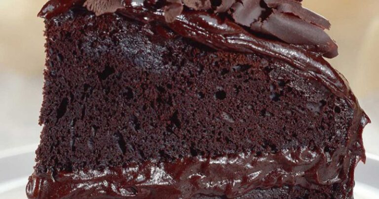 Συνταγή για ένα πραγματικά σοκολατένιο κέικ με κρέμα!