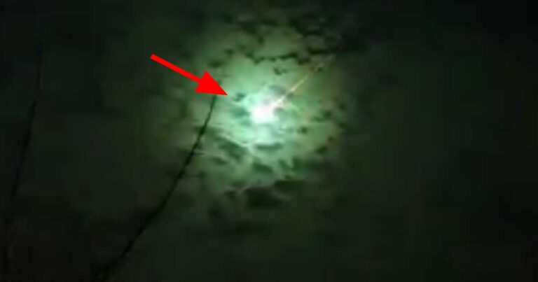 Η στιγμή που ένας μετεωρίτης πέφτει στην Αργεντινή και “βάφει” τον ουρανό πράσινο!