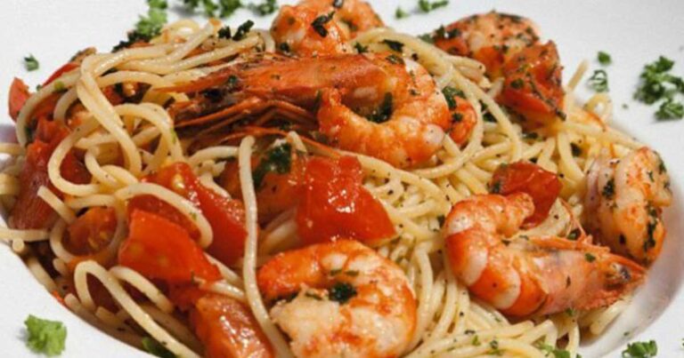 Γαριδομακαρονάδα: Το απόλυτο καλοκαιρινό πιάτο!