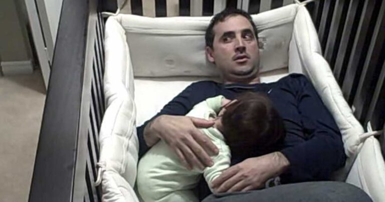 H μικρή δεν σταματούσε να κλαίει, έτσι ο μπαμπάς μπήκε στην κούνια! Δείτε όμως τι μοναδικό έγινε μετά…