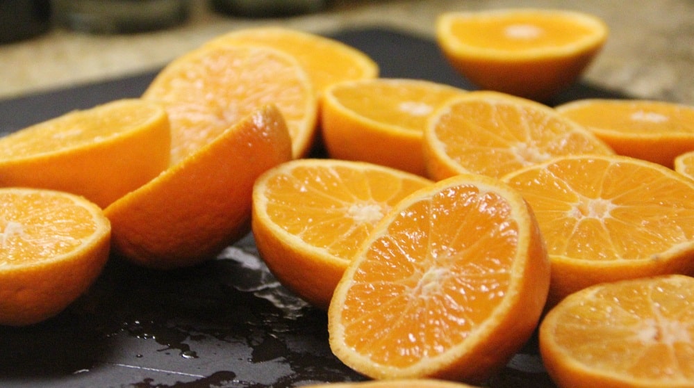 granola-fresh-oranges