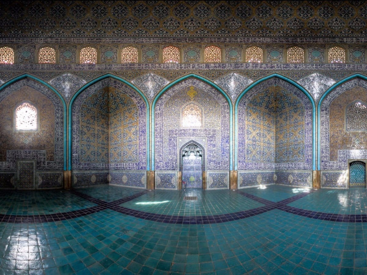 isfahans-sheikh-lotfollah-mosque-was-built-as-a-private-mosque-for-the-royal-court-in-the-early-17th-century-the-ivory-tiles-change-color-throughout-the-day-reflecting-beautiful-pink-hues-at-sunset