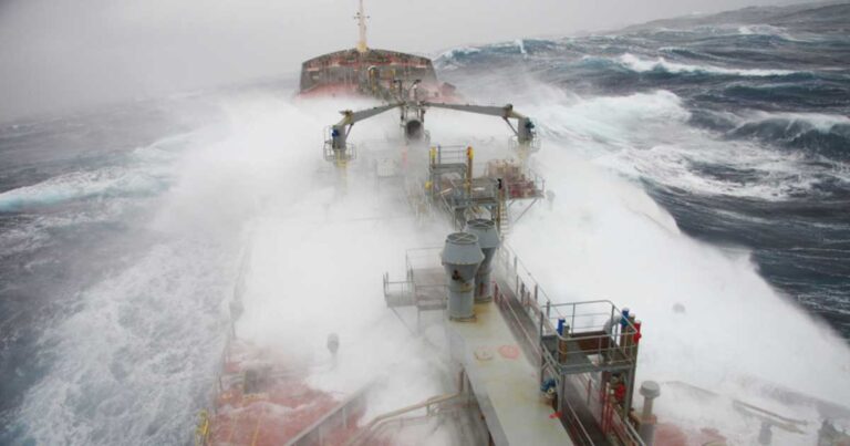 Γιατί επιπλέει ένα πλοίο; Ποια η σημασία του ύψους εξάλων και τι σχέση έχουν με την εφεδρική πλευστότητα;