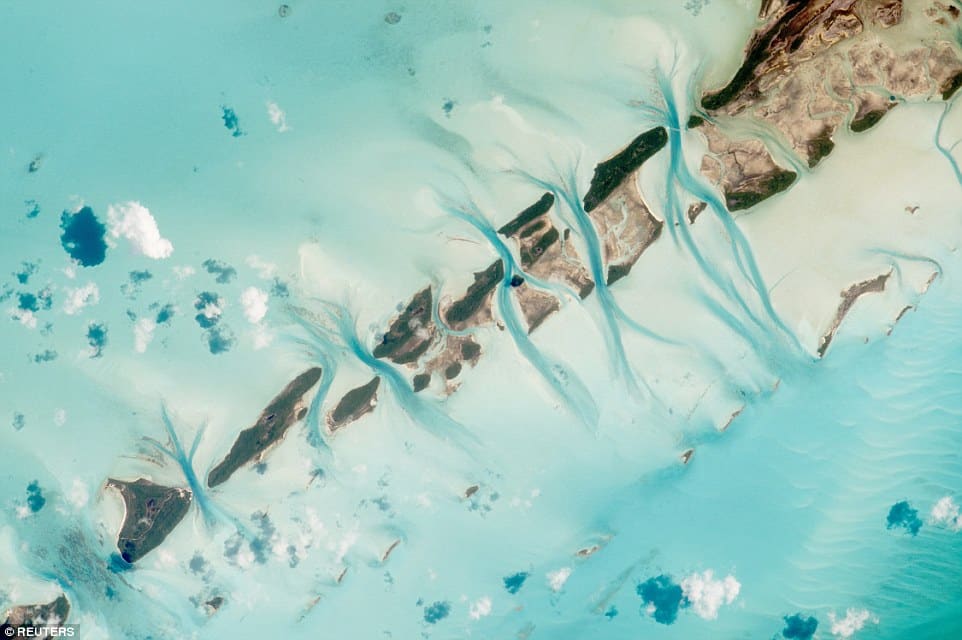 2C9B196700000578-3243916-image-a-2_1442903691594