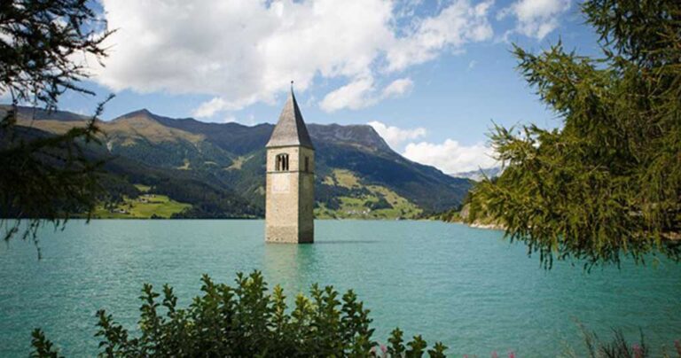 Ποιο είναι το μυστικό της ιταλικής λίμνης Resia;