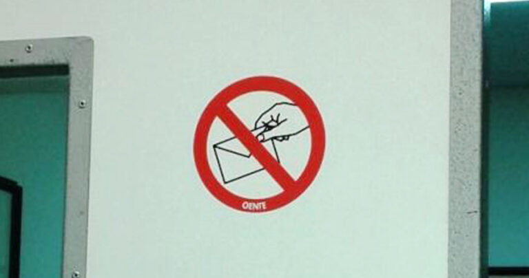 H καμπάνια των Ελλήνων γιατρών ενάντια στο φακελάκι