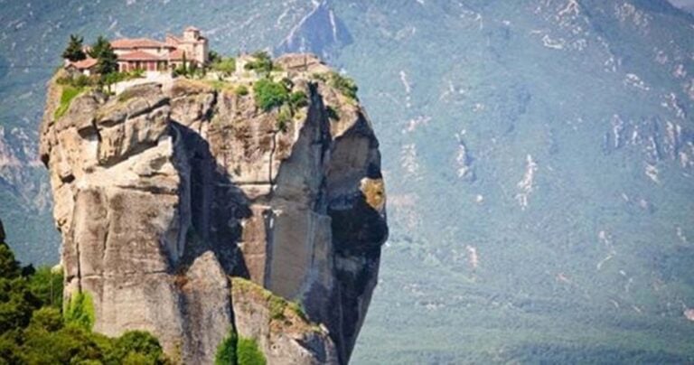 10 μέρη της Ελλάδας που πρέπει να επισκεφτείτε έστω και μία φορά στη ζωή σας!