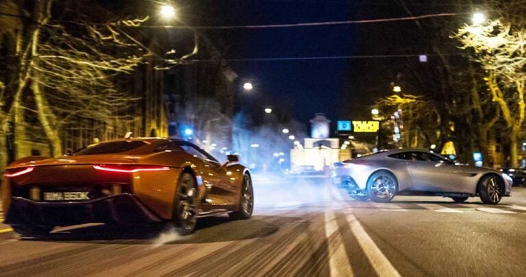 Μια Jaguar κυνηγάει την Aston Martin του James Bond σε ένα πολύ γρήγορο βίντεο!