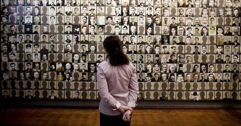 Η ουγγρική Βουλή αποφάσισε ο στρατός να πυροβολεί τους πρόσφυγες!