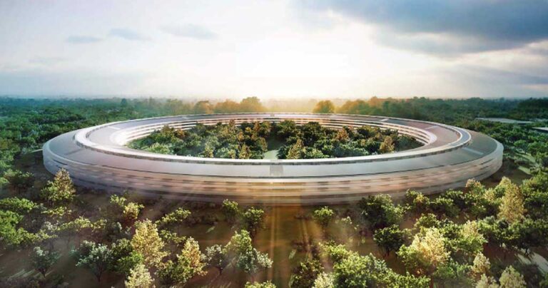 Πτήση με drone πάνω από τα νέα “διαστημικά” κεντρικά γραφεία της Apple