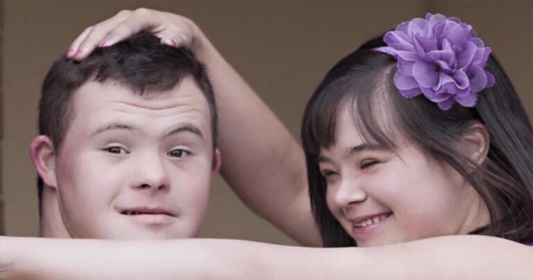 Θα αγαπούσατε ένα άτομο με αναπηρία, ανεξάρτητα εάν είστε και εσείς σε κατάσταση αναπηρίας;