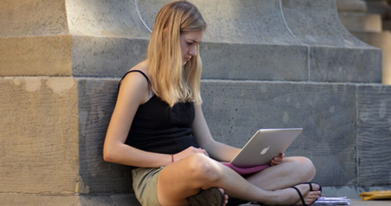 Σπούδασε online και δωρεάν στα 10 μεγαλύτερα πανεπιστήμια του κόσμου