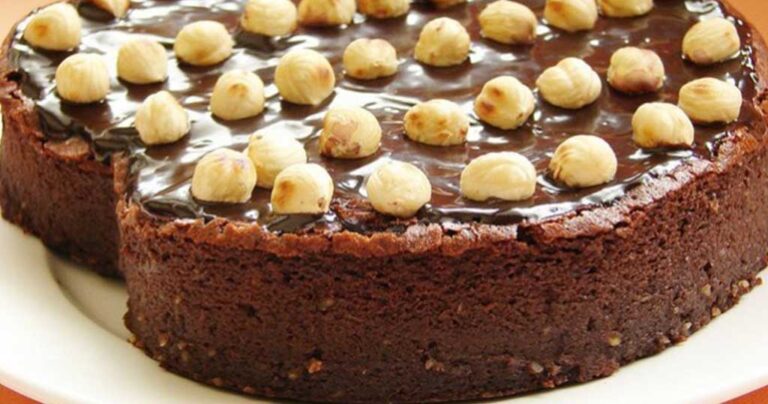 Κέϊκ φουντουκιού με Nutella χωρίς αλεύρι