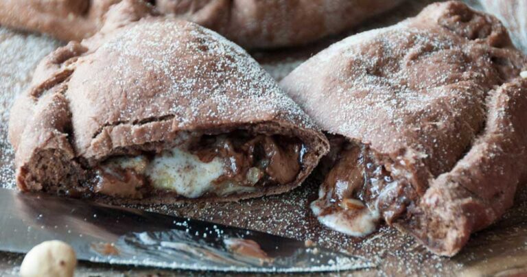 Καλτσόνε με πραλίνα φουντουκιού