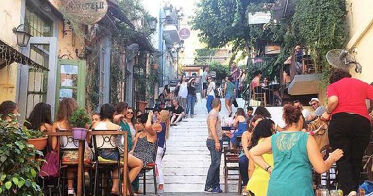 Τα 9 πιο πολυσύχναστα στενάκια της Αθήνας