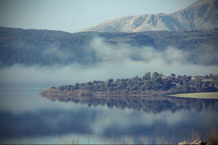 Λίμνη-Αμβρακία