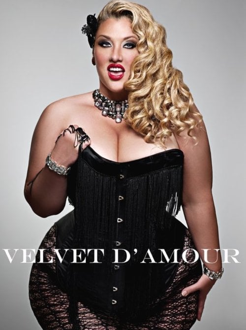 Super-Plus-Size-Model-Velvet-D-Amour-Was-Deemed-Too-Fat-at-117-lbs-53-kg-401701-2