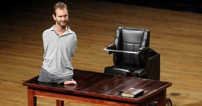 Η απίστευτη ιστορία του ανθρώπου που γεννήθηκε χωρίς χέρια και πόδια