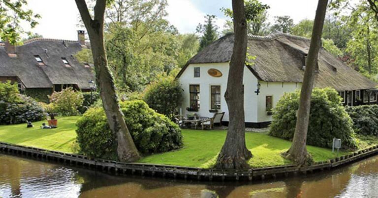 10 από τα πιο παράξενα χωριά στον κόσμο