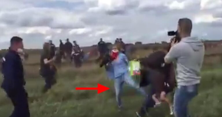 Εικονολήπτρια βάζει… τρικλοποδιά σε πρόσφυγα που τρέχει αγκαλιά με το παιδί του!