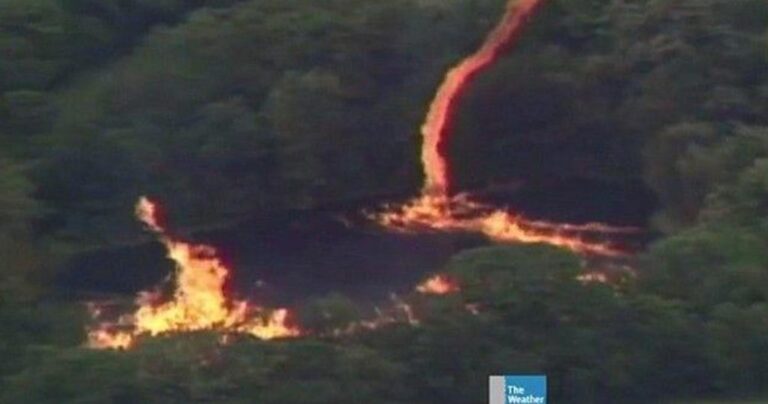 Τόσο ουίσκι χαμένο. Περίπου 800.000 γαλόνια μετατράπηκαν σε φλεγόμενη λίμνη