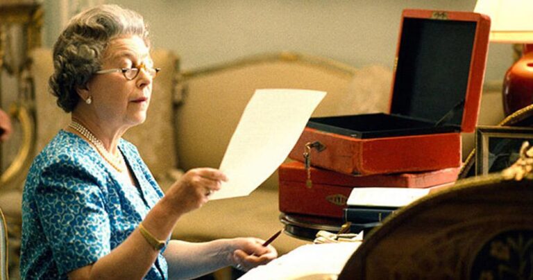 Ελισάβετ B΄: 63 μυστικά που δεν γνωρίζετε για τη μακροβιότερη μονάρχη του πλανήτη.