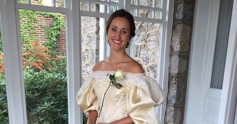 Αυτή η νύφη θα φορέσει ένα νυφικό που έχει φορεθεί 11 φορές στην οικογένεια της!