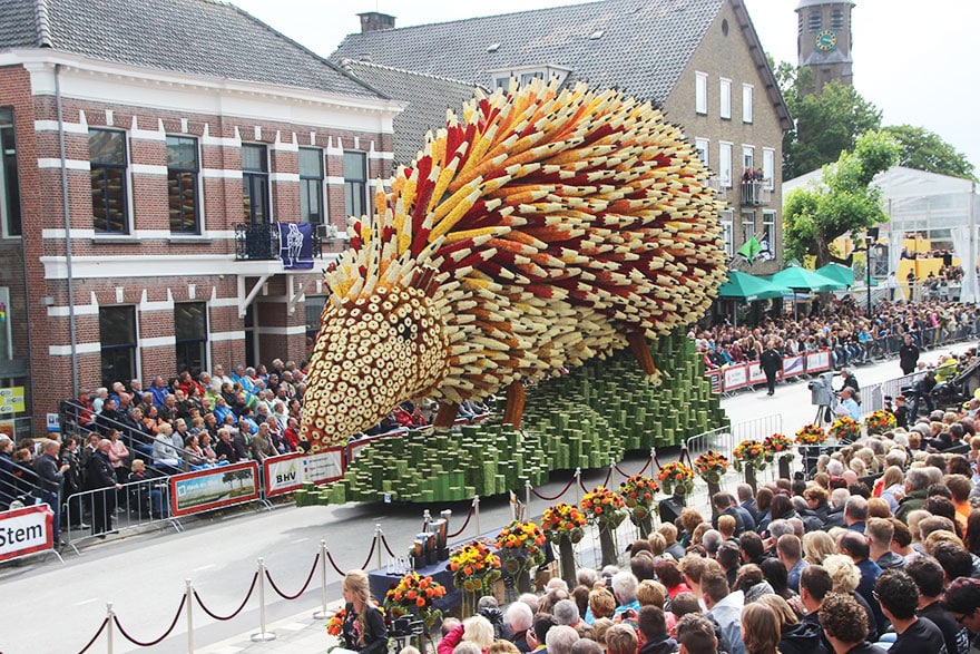 van-gogh-flower-parade-floats-corso-zundert-netherlands-22