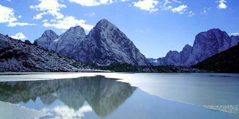 Πώς μια ονειρεμένη λίμνη έγινε το πιο μολυσμένο μέρος του πλανήτη