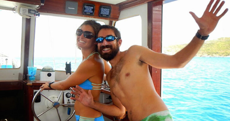 Παράτησαν τα πάντα για να φτιάχνουν πίτσες στη θάλασσα!