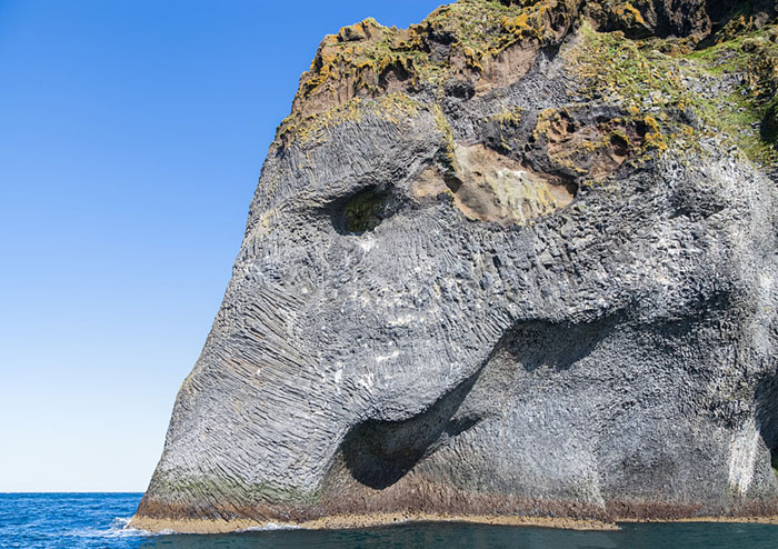 rock-formation-elephant-heimaey-iceland-22