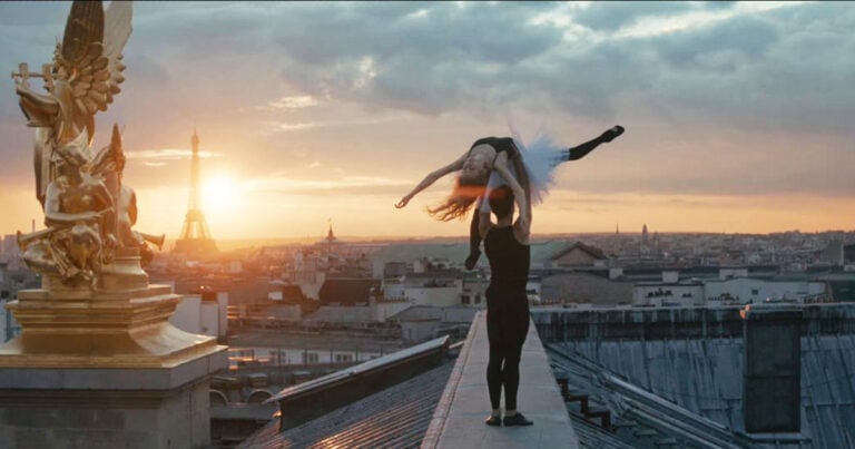 Ένα διαφορετικό αλλά πολύ ρομαντικό βίντεο αφιερωμένο στο Παρίσι!