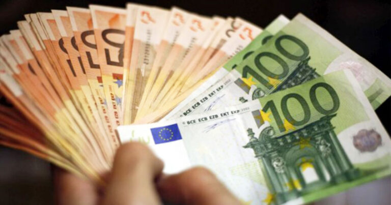 Μείωση-σοκ 30% στις συντάξεις και θηριώδης φόρος εισοδήματος 65%