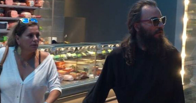 H φωτογραφία και το βίντεο του Έλληνα “trendy” Παπά στην Μύκονο που κάνει θραύση!