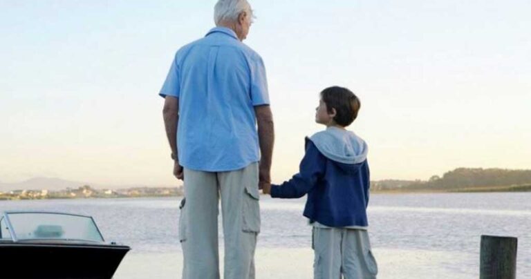 Όταν έμαθε ότι η κόρη του έδιωξε τον εγγονό του από το σπίτι επειδή είναι ομοφυλόφιλος, της έστειλε γράμμα