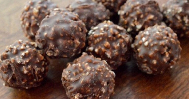 Συνταγή για τα δικά σας πεντανόστιμα FERRERO μόνο με 4 υλικά!