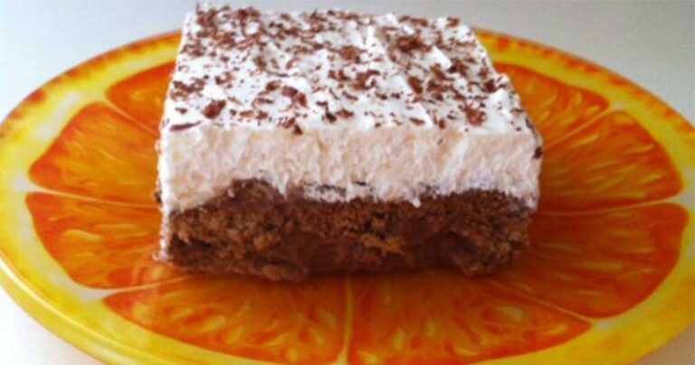 Λαχταριστό γλυκό ψυγείου με σοκολάτα και μπισκότα έτοιμο σε 15 λεπτά!