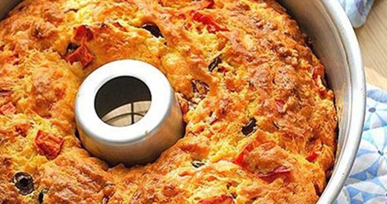 Συνταγή για μια πεντανόστιμη πίτσα κέικ!