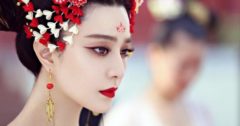 24 πράγματα που δεν ήξερες για το μακιγιάζ. Το 9 δεν θα ήθελες να το ξέρεις.