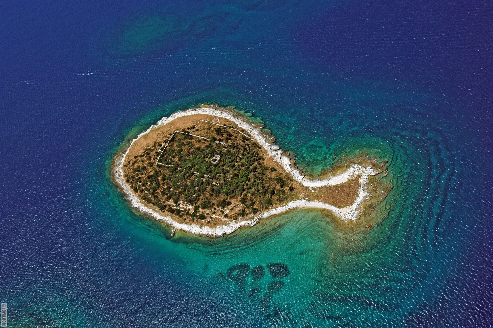 naturally-shaped-islands-12