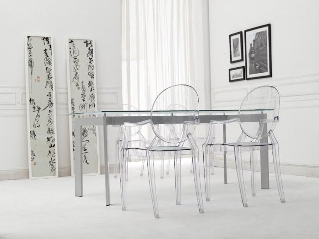 2806560-R3L8T8D-650-elegant-furniture-ghost-chair-dining-room-design-white-base-leg-glass-clear-rectangle-table-top-modern-dining-table-clear-transparent-round-backrest-louis-ghost-chair-designed-by-philipp