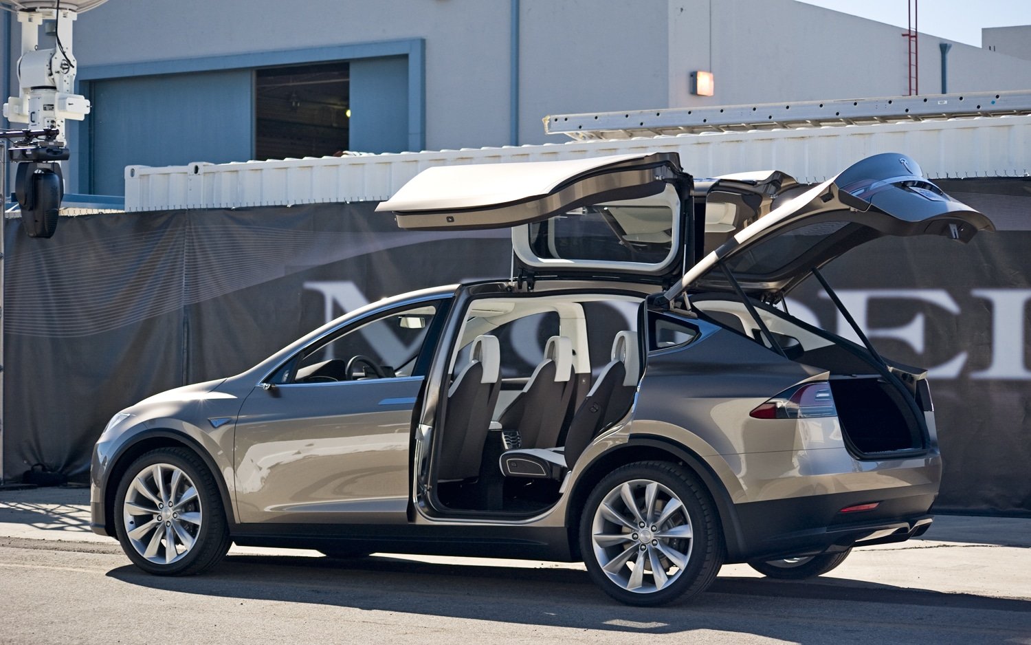 tesla-model-x