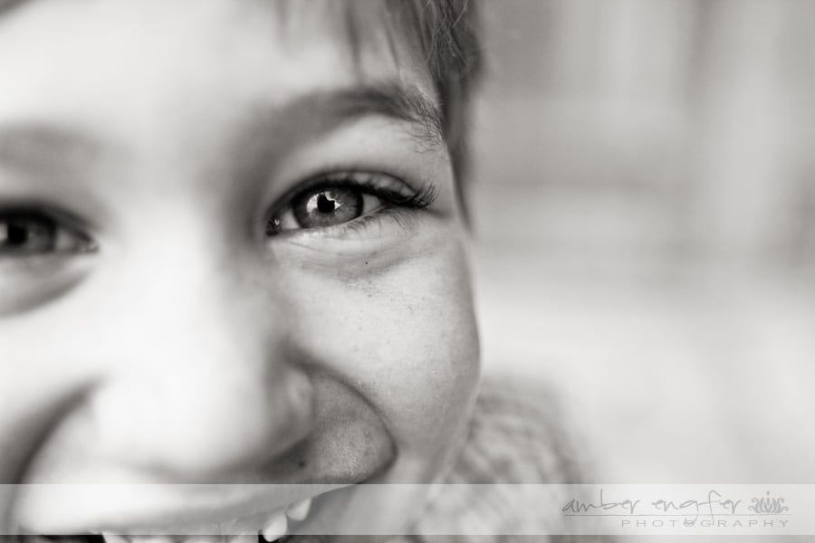 3001260-900-1445412455Ethan-5-years-close-up-Hudson-Family-Session-Amber-Engfer-Photography