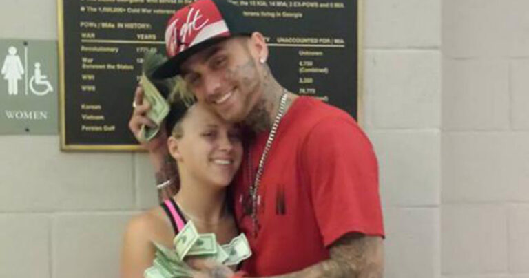 Ζευγάρι ληστεύει τράπεζα και μετά ανεβάζει τις φωτογραφίες στο διαδίκτυο!