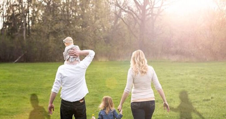 Μητέρα με ραγισμένη καρδιά εύχεται να είχε μια φωτογραφία με όλη την οικογένειά της