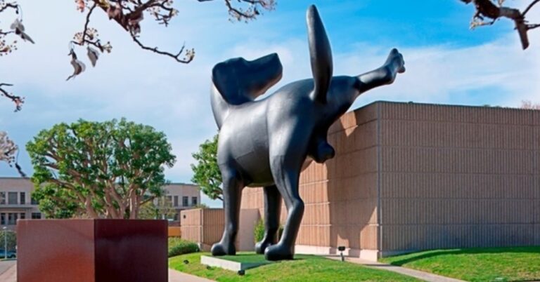 25 κατά τύχη τρομακτικά αγάλματα. Τι να σκεφτόταν άραγε ο καλλιτέχνης στο 16;